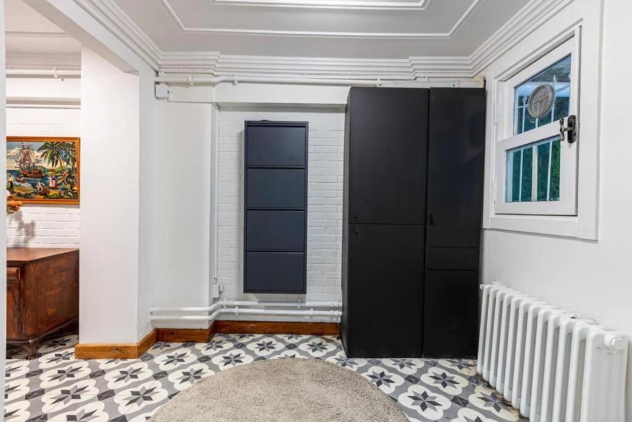 Historical 4-Br Home Steps From Besiktas Stadium & Bosphorus Views - Prime Nisantasi Location! Istanbul Eksteriør billede